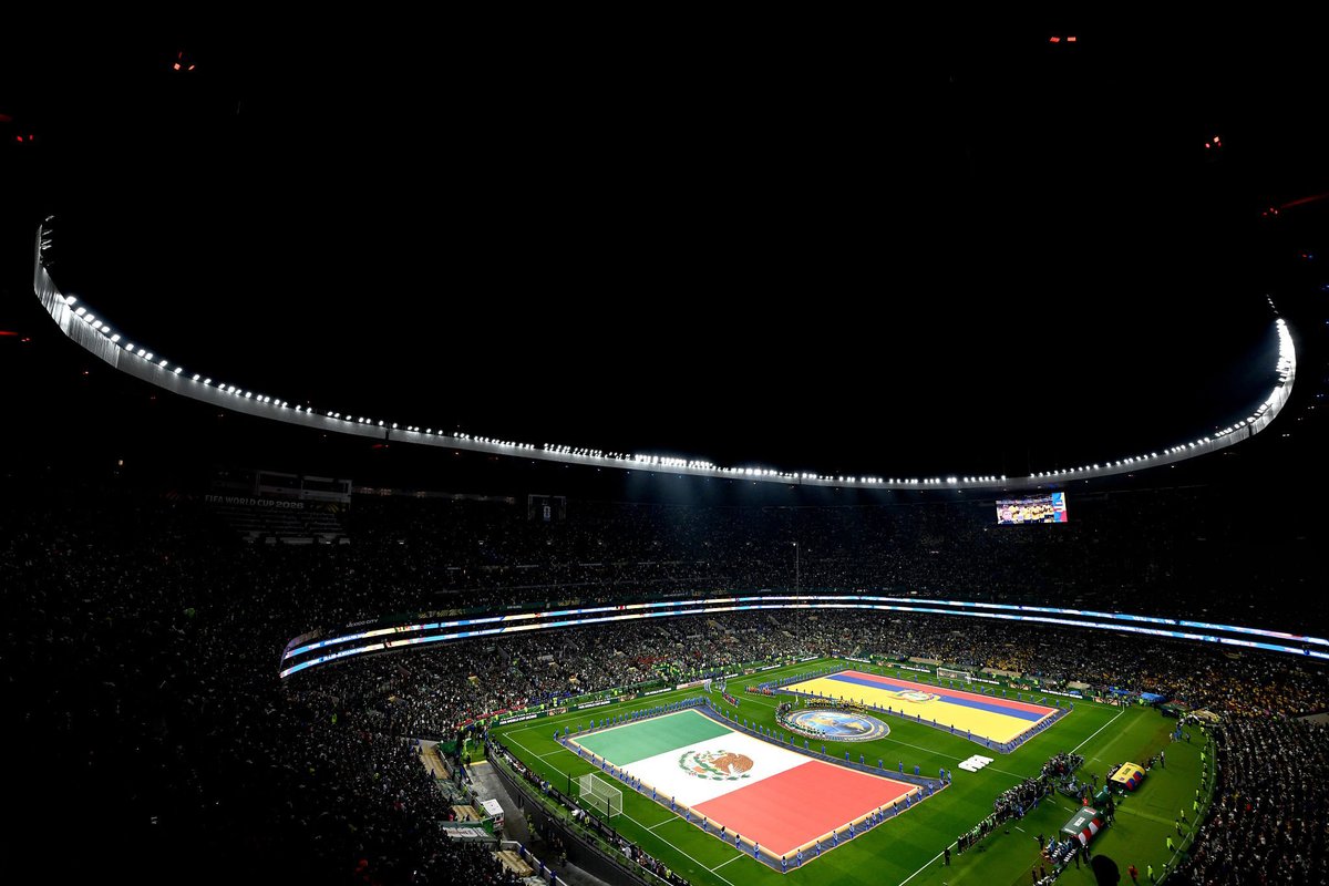 WinnaFC's tweet photo. This stadium is INSANE. https://t.co/UVtubJcXc4
