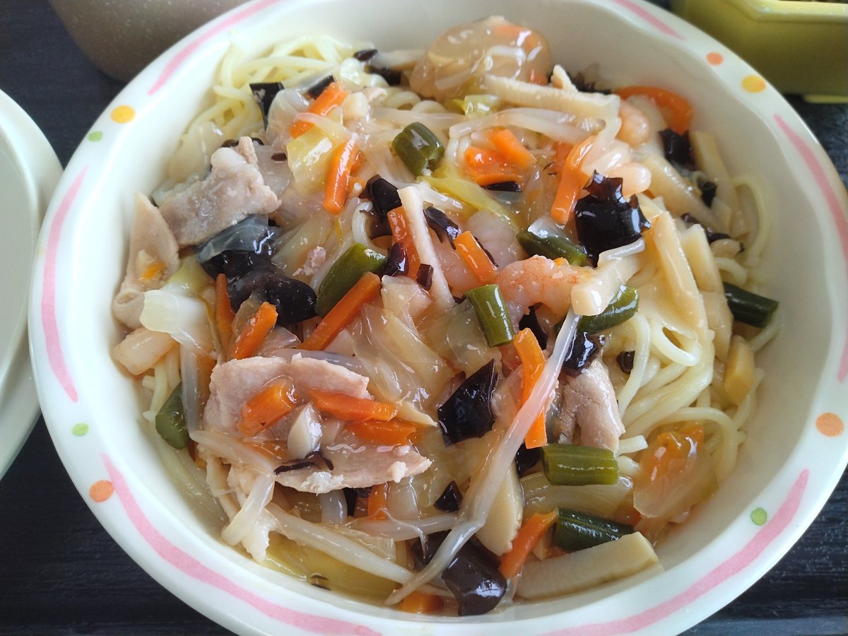 puregaruda's tweet photo. 横浜FCラーメン部？
あんかけ焼きそば班w

この中華あん
病院食なのに美味しい‼️

思い出す

20年間の横浜FCサポーター恒例
2007年アレモンの追悼タンメンも
そろそろだ

#横浜FCラーメン部 https://t.co/botHhxVy0P