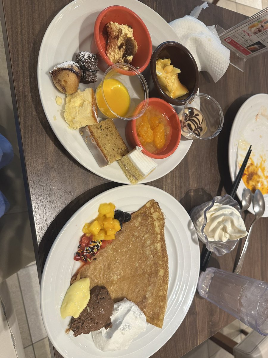 ppp0805's tweet photo. もうすぐ妊娠後期。胃の圧迫がすごくて食べ放題に来てもこれが限界…
もっと食べたい気持ちはあるのに…
夏休みまでの自由時間があと数えるほど。
今週は懇談会で帰ってくるの早いし…
懇談は何言われるのやら… https://t.co/RTDjV8Ma2h