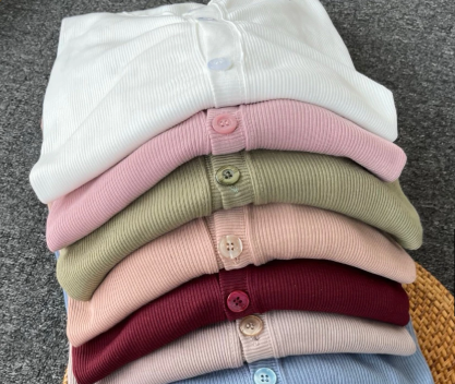 Keyyyzz12_'s tweet photo. Daripada bookmark-ku penuh sendiri...

Mending aku bocorin semuanya. 😭

Aku kumpulin fashion item yang menurutku:
✔️ Lucu
✔️ Affordable
✔️ Gampang dipakai sehari-hari
✔️ Worth dibeli https://t.co/OEnCs3fIMt
