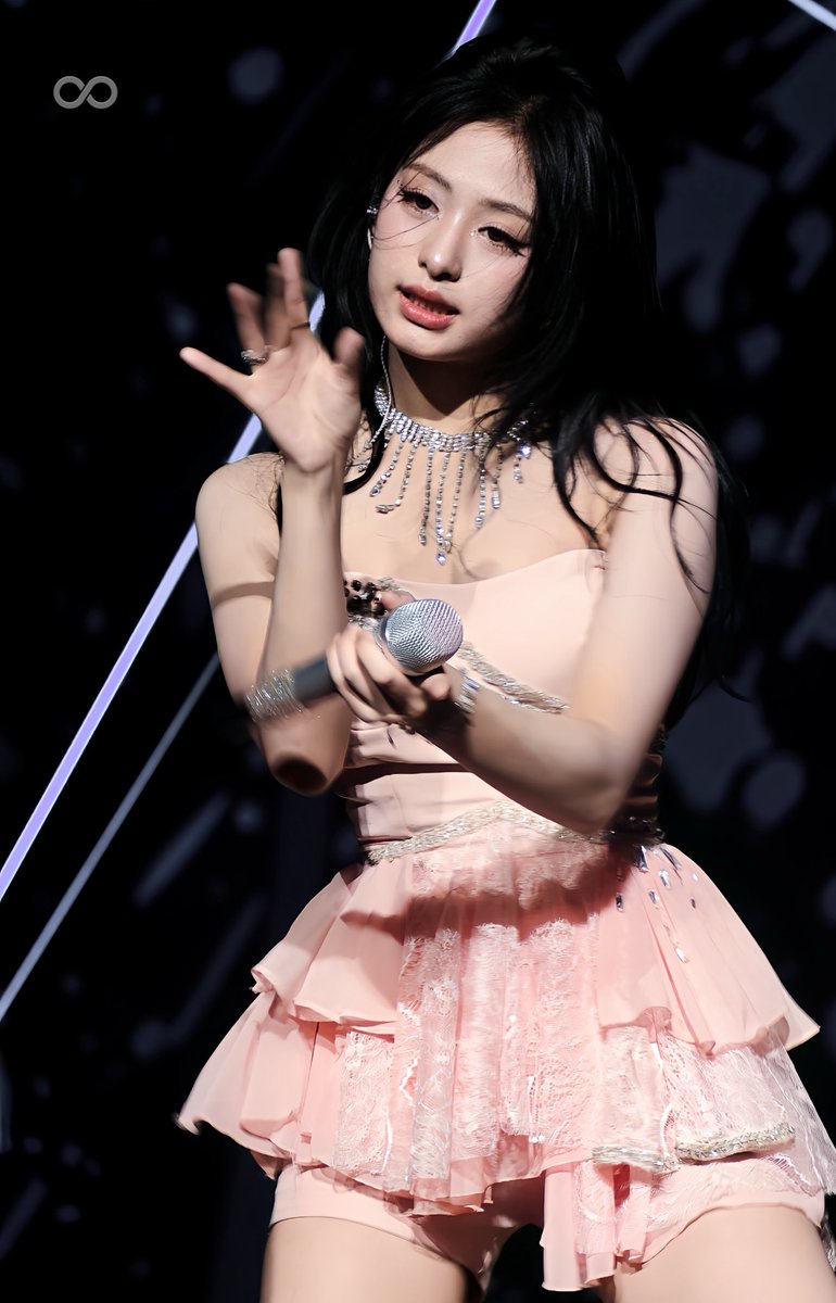 8ever411's tweet photo. 260628

💅

#BABYMONSTER #베이비몬스터 #아현 #Ahyeon https://t.co/wg8OpJtFpG