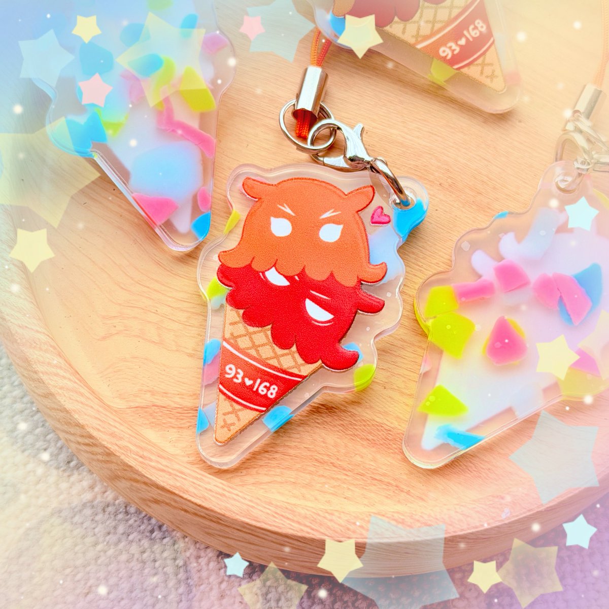 ox84xo's tweet photo. めんだこアイスのむつひぜアクリル届いたーーーーー！！かわいいのでは…！？ https://t.co/Dd0TuGuwO9