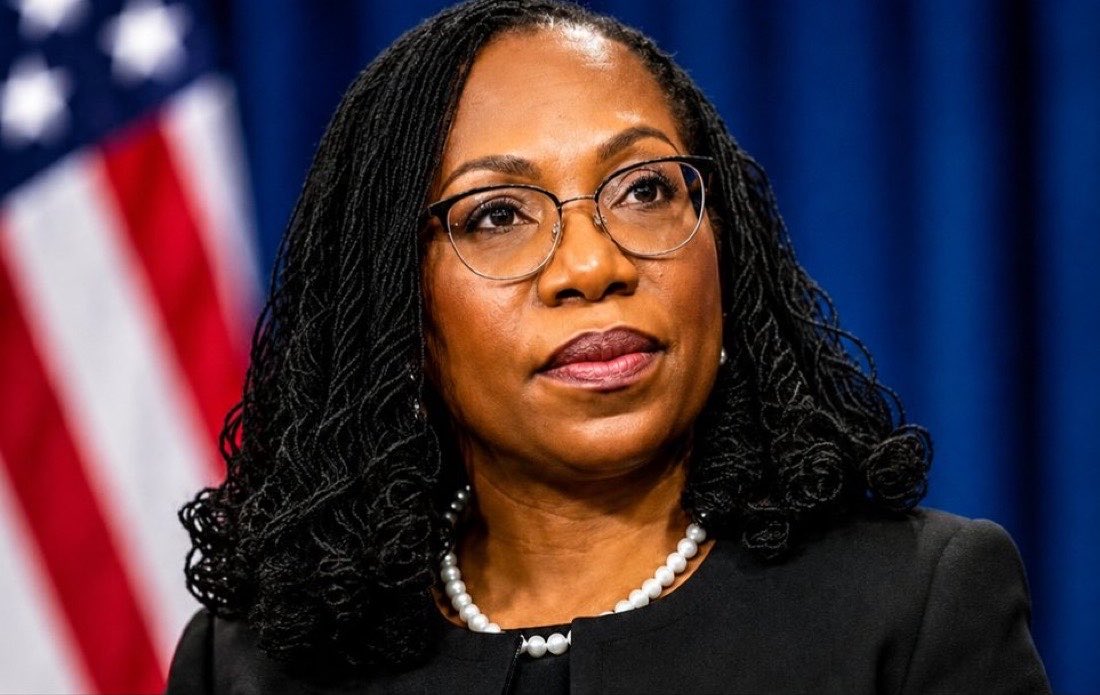 ForgiatoBlow47's tweet photo. SHOULD SUPREME COURT JUSTICE KETANJI BROWN JACKSON BE REMOVED? 

YES OR NO? https://t.co/2WZXKQKFbV