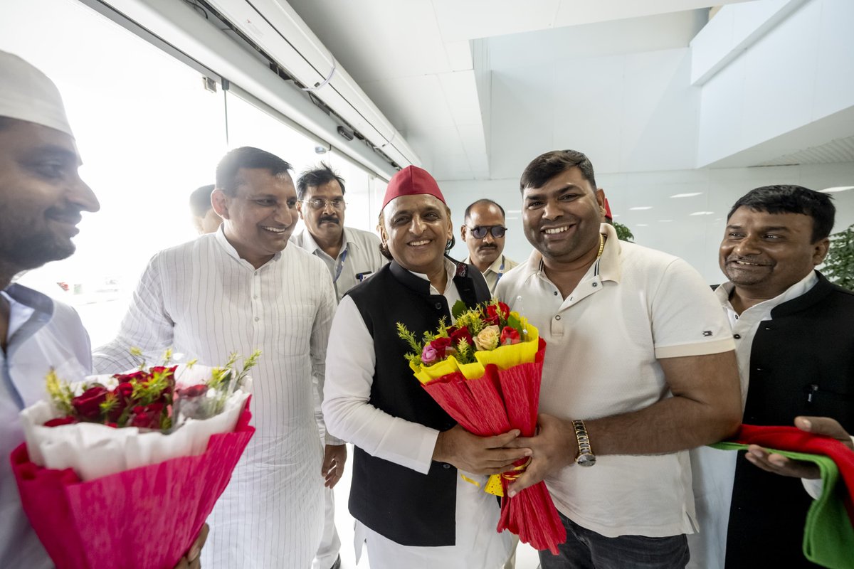 chunnuneetesh's tweet photo. उत्तर प्रदेश के पूर्व मुख्यमंत्री माननीय श्री अखिलेश यादव जी को जन्मदिन की हार्दिक बधाई 
@yadavakhilesh @samajwadiparty https://t.co/Fbg8IHVsNW