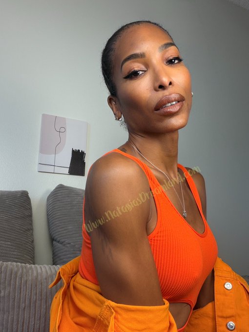 Natassia Dreams(+18) - Spent the day working, creating, and taking care of myself. 💋✨ Ended the night with salmon, sweet potatoes, and a little content creation. Sometimes the soft life is the productive life. https://t.co/nHDHsAL1b7