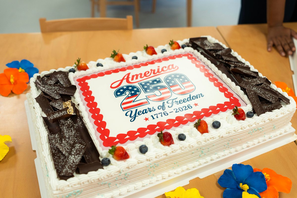 USAmbMongolia's tweet photo. Thank you @ShangriLaUB and @Kempinski Khan Palace for your gifts honoring America’s 250th birthday.  Celebrating our Independence Day will be a lot sweeter with your delicious cakes! https://t.co/5KRg8Y9wSU