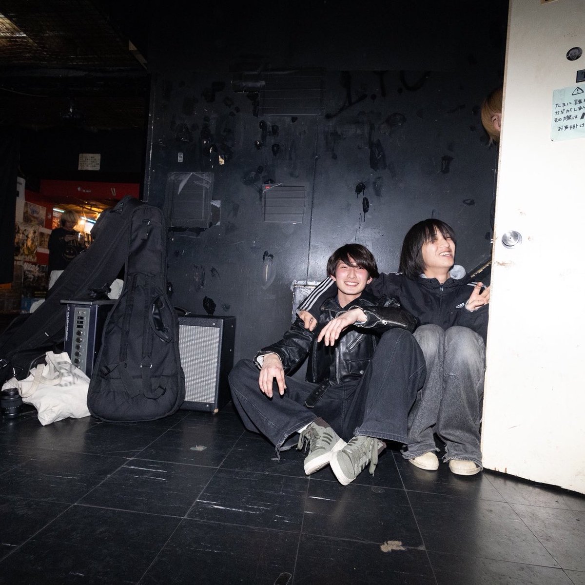 PaleMoon_kobe's tweet photo. 【💫明日のライブ💫】
2026.7.1 KOBE BLUEPORT.
"青港風起”
"SquowL’s  2nd EP リリースツアー
『我ら人生RPG』tour”

w/
SquowL’s
Formula
Muddy Jackets
3springs
The beep beep beep

ブルーポートにて！SquowL’sツアー！！取り置きdmまで！！ https://t.co/FpC9Sam4Pj