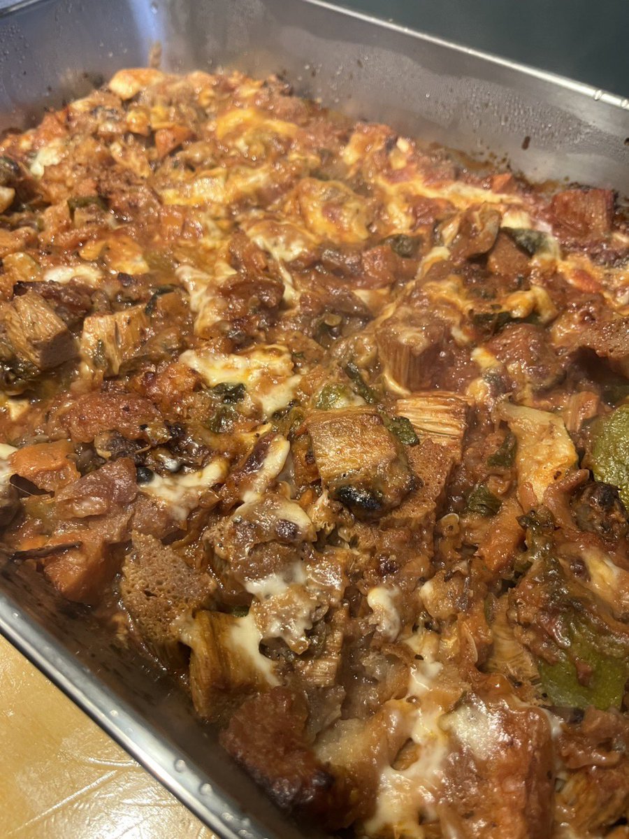 BZexal's tweet photo. 7/1
今日の副菜

本日の副菜
・にんじんシリシリ　クミン風味
・白茄子とズッキーニ
アンチョビ炒め
・えのきのトマトチーズ焼き
・スパニッシュオムレツ

週替わりパスタ
・夏野菜のナポリタン風
7月もよろしくお願いします！

#神田
#ランチ
#ビストロゼアル https://t.co/lxTq0dmDnz
