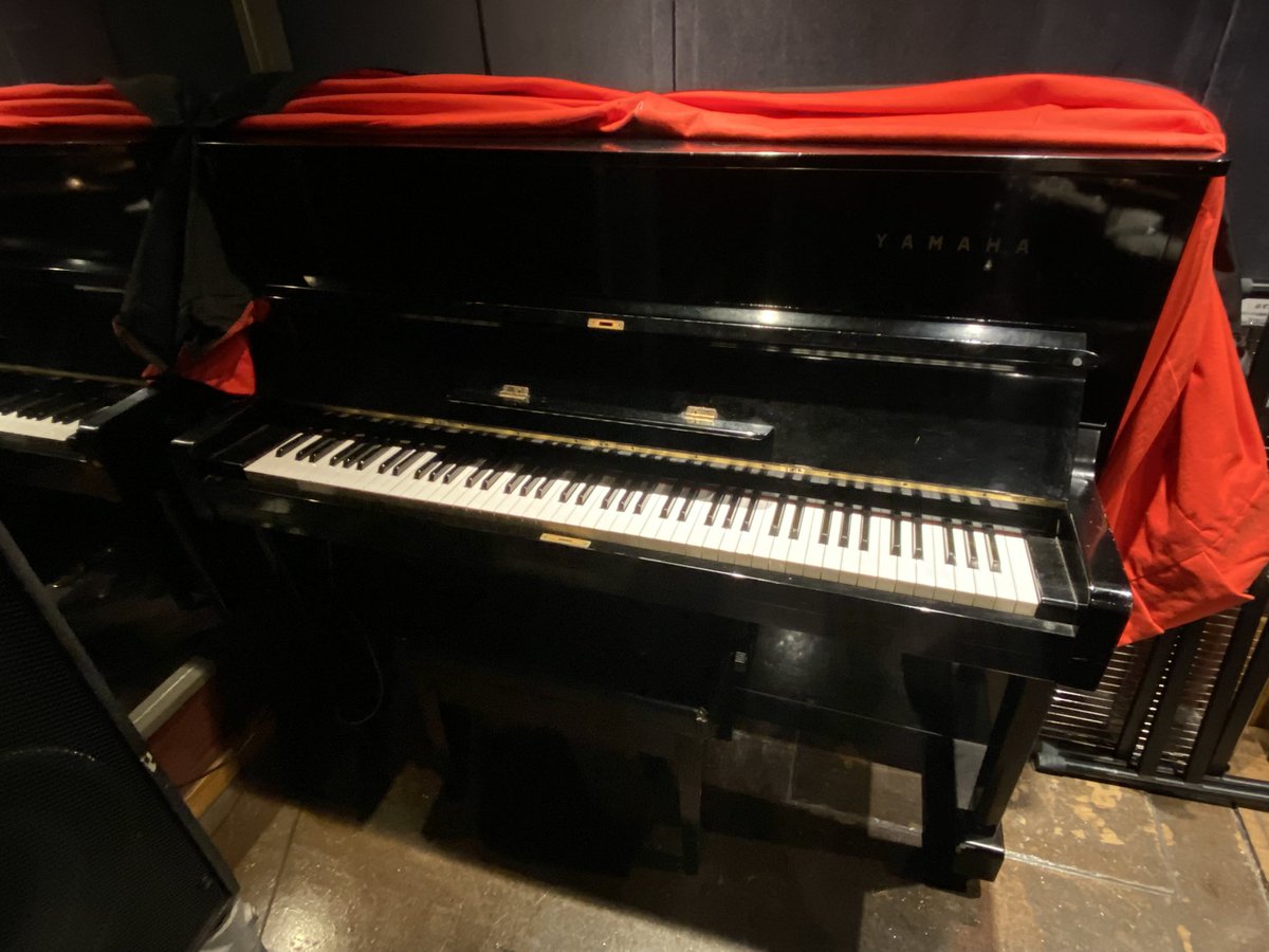 soundstudiodom's tweet photo. アップライトピアノの引き取り手募集
拡散希望
現在Bスタジオに置いているYAMAHAのピアノの引き取り手を探してます。
角に塗装剥がれがあります。
2年に1回、調律をしてきました。
できれば近辺の方に無料でお譲りしたいです。
運搬等は相談して決めましょう。
どうぞよろしくお願い致します。 https://t.co/P0E7SLZFzi