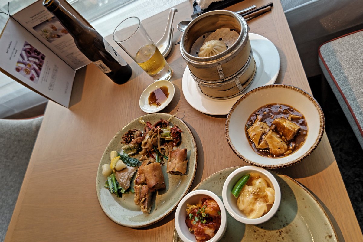 TKGban's tweet photo. #Hilton名古屋
#王朝
#贅沢ビュツフェ
#Lunch
自分へのご褒美
ゆっくり
まったり
好きなものを好きなだけ食する

腹ぱんちくりんです。ｗｗ

年齢的なものか、歯並びが奇形なので歯医者から奥歯が抜けて入れ歯生活になると言われてから
食べてみたいものを食べることにしたｗ https://t.co/JxRGP7Mivt