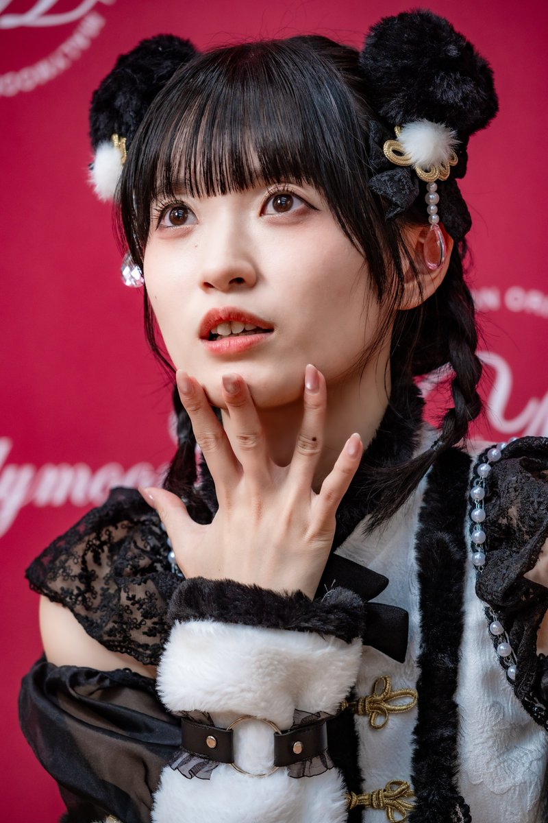 ryookuun2020's tweet photo. パンダは日本から
いなくなっていなかった？
（モデル:星名はるさん）

ぱんだ的な衣装により
さらに魅力が上がり
まるでもうすぐ旅立つ頃の
上野動物園かの如く
人が集まっておりました
リストバンド的な所の肉球がいいですね🐼

#星名はる
#アイロボ
#Malymoon撮影会
#portrait
#アイロボInstagram https://t.co/Kp2BHJfvMJ