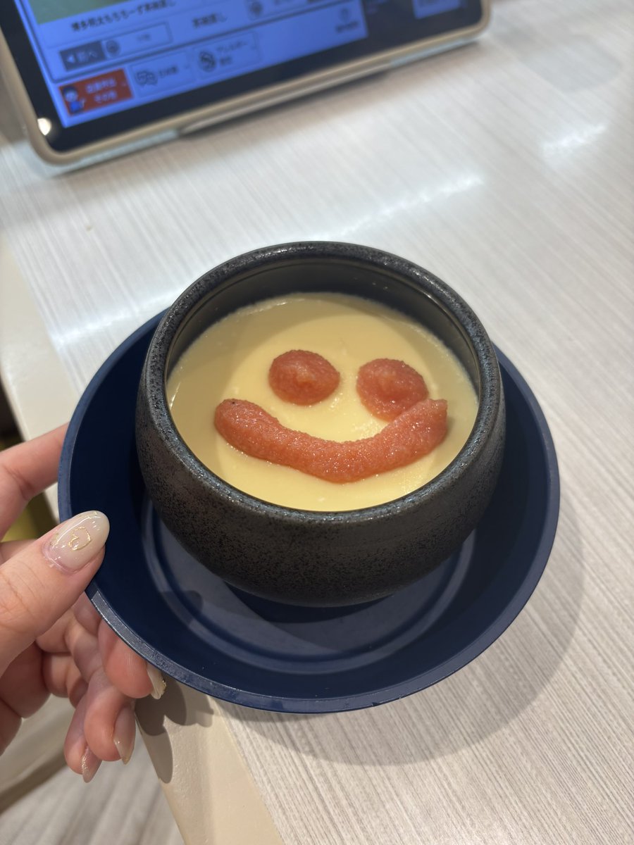 usausako_8's tweet photo. はま寿司の明太子茶碗蒸し、笑ってた¨̮ https://t.co/dsdGj2t0OB