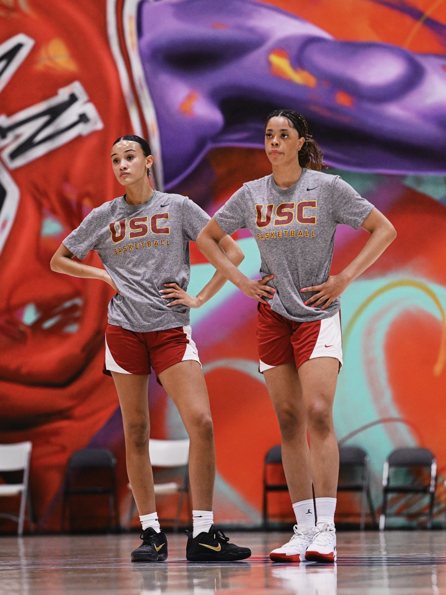 USCWBB's tweet photo. 2025 U19 World Cup Gold Medalists
No. 1 ranked players in the Class of 2025 &amp; 2026

Now hooping at 𝗧𝗛𝗘 𝗣𝙇𝘼𝗖𝗘 𝗧𝗢 𝗕𝗘. together ✌️ https://t.co/raOxYZmgs9