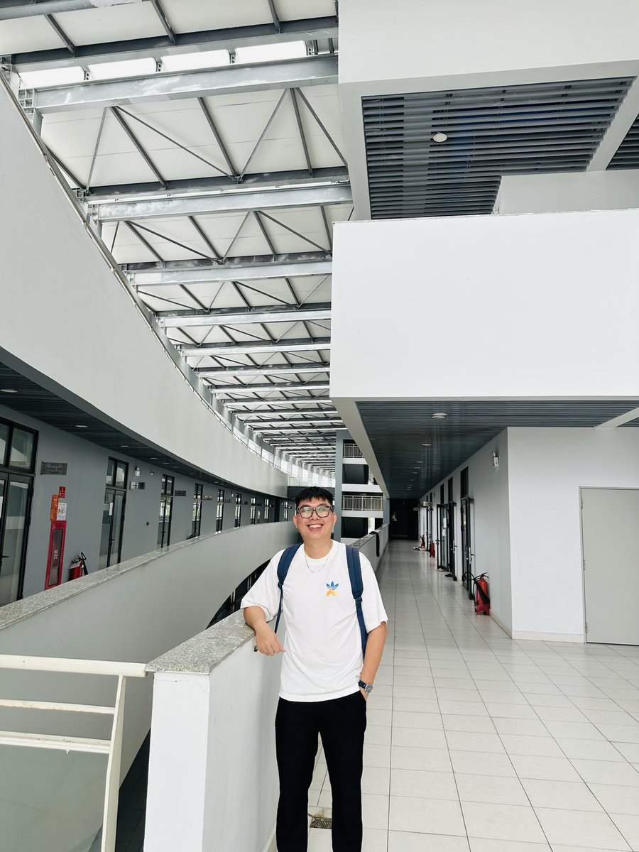 isochem's tweet photo. Mình cb tái nhập gia đình CTU nhen ae, đang ở Ktx B! Sn 96 nhưng còn ham vui hữu duyên kb ăn uống nói xàm về trường chơi nha! https://t.co/ZWF9MX8IaG