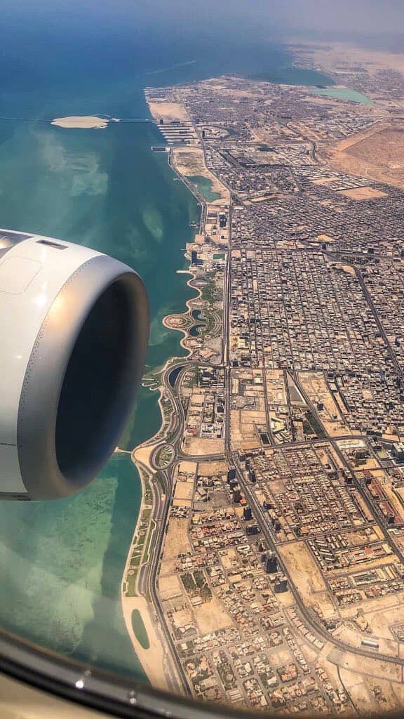 saltankw84's tweet photo. للسفر  ( ٧ )  فوائد     ✈️ 

 لأصدقاء : 
صالات القدوم و المغادره 
والتكت و البوردنق 

ويحبون سماع النداء الأخير👂 
على المسافرين الكرام التوجه للبوابه رقم ؟

قلوبنا ماهى محطه ترانزيت !
حسو بها ياللي تمرون فيها 😍

بس اللي سافرو طافهم : 
 
الرطب والرقي لإنه بس عند الخليج وأهله 👅 https://t.co/auFt0VUQCJ
