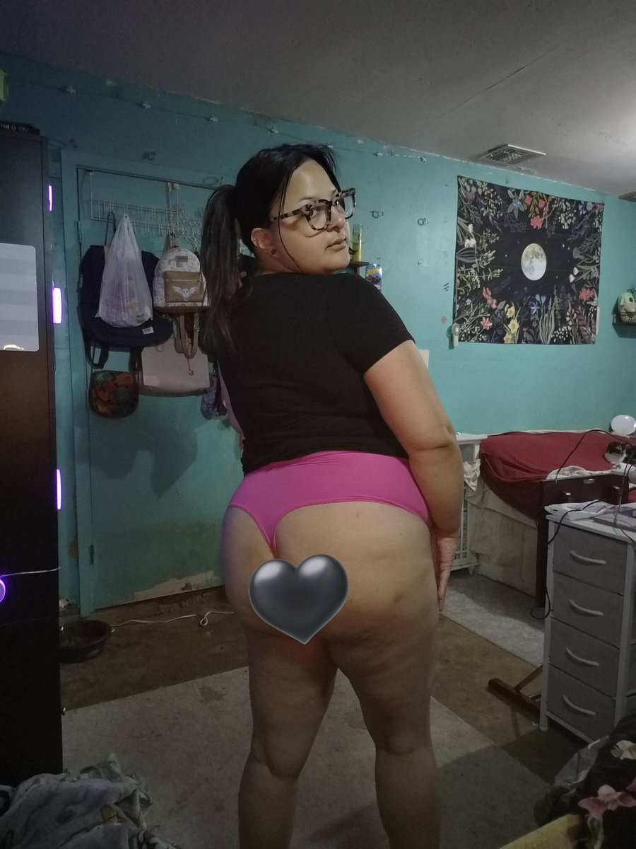 Wiltedglo613's tweet photo. Panties of the day 🙂‍↔️ ||Uncensored version in my links

#chubby #panties #ass #onlyfans #fansly https://t.co/lSAu5OdO8e