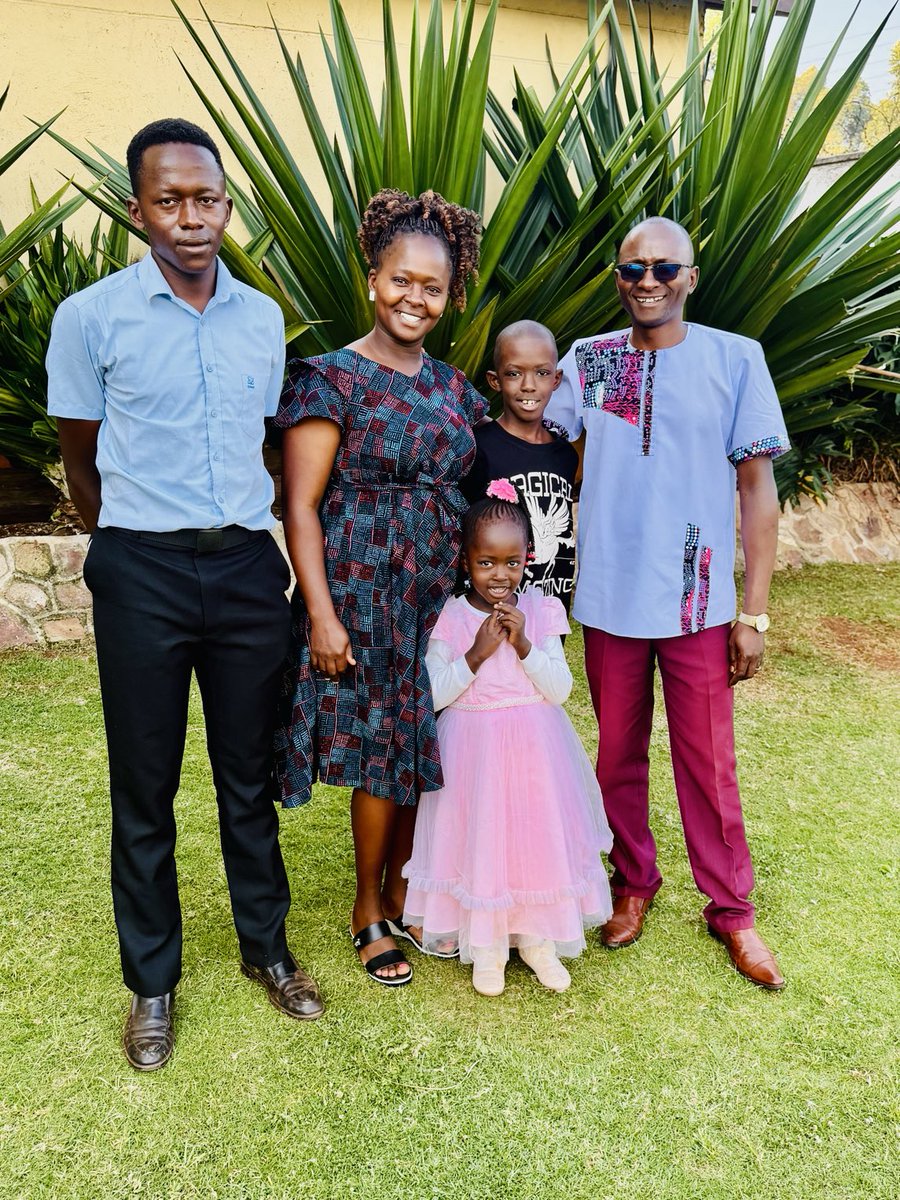 PastorChrisMboy's tweet photo. Today, as a family, we’re what we are because of the men &amp; women who sacrificed a lot to support our family in all aspects of life.🙏
Thank you Pastor Mike Curry, all our ministry friends &amp; partners.
We have nothing to give back other than hearts full of gratitude🌹
Be blessed 😇 https://t.co/qIcsCUq4Xn
