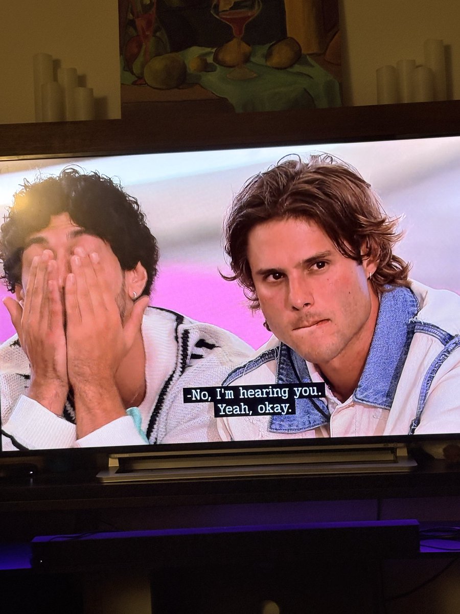 chelgro's tweet photo. Movie night #loveislandusa https://t.co/lYn6IJwBig