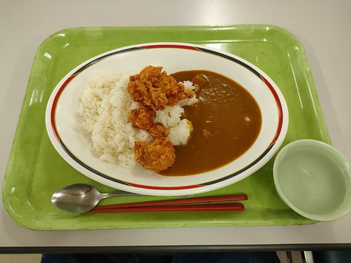kato56513's tweet photo. 2026.07.01
・いばP居るか確認して　→　居なかった
・短冊を２カ所で書いて目立つ所に取り付けて　→　生協食堂前、ベーカリー前
・１階食堂で唐揚げカレー大を食べて　→　ホントは２階食堂のメニューが食べたかったけど時間外で諦めました(早すぎた)
・ベーカリーでパンを買って　→　おみやげ https://t.co/zdhOTvqknN