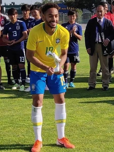 Luix_mt's tweet photo. @suzuki210 Vocês falam demais. Ele já tem uma história na seleção, mesmo não conquistando grandes títulos, como a Copa do Mundo. https://t.co/5k5uhCYECX