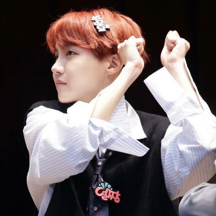 cassy is seeing bts! tweet media