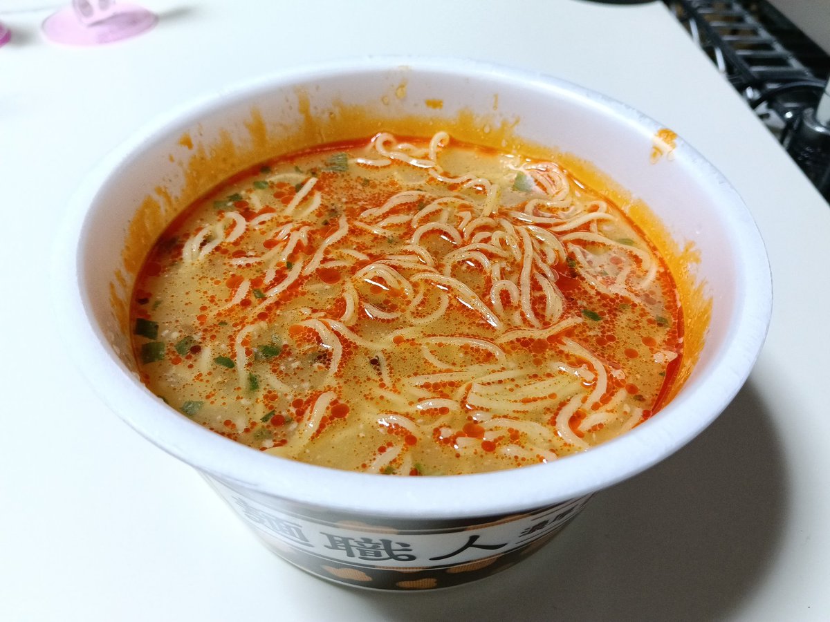 カップ麺を水で作ったことないなと思い立ったので常温の水で作ってみた