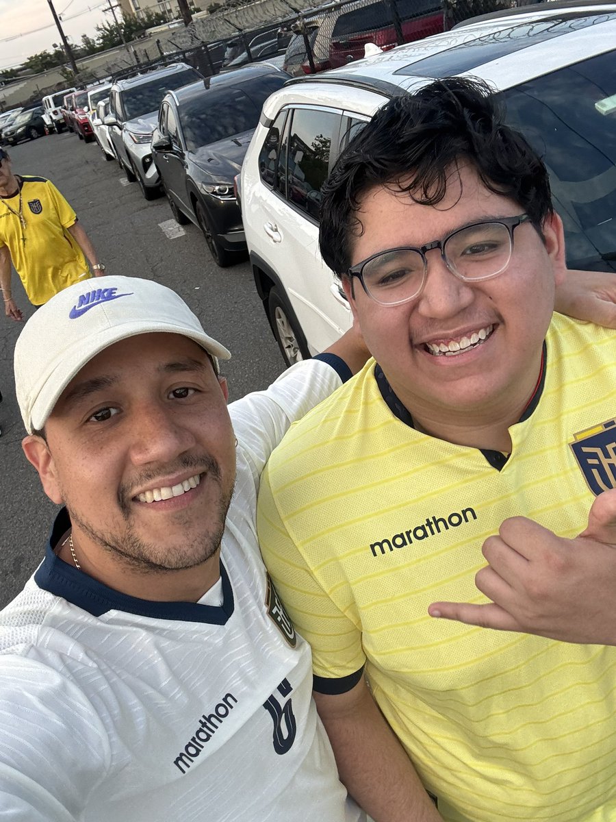 RonJuan_'s tweet photo. ❤️🇪🇨 https://t.co/GEYcn7Hgdi