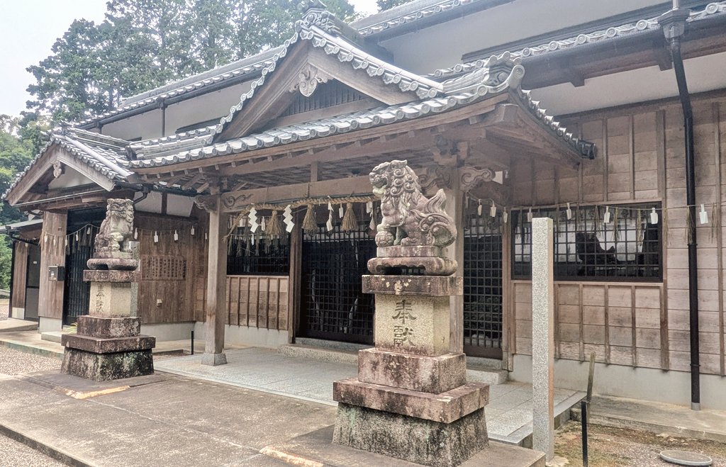 kazuhide33's tweet photo. 七月朔
今月も氏神様へご挨拶へ行ってきました⛩️
また1ヶ月頑張ります！ https://t.co/lG57CpGMGM