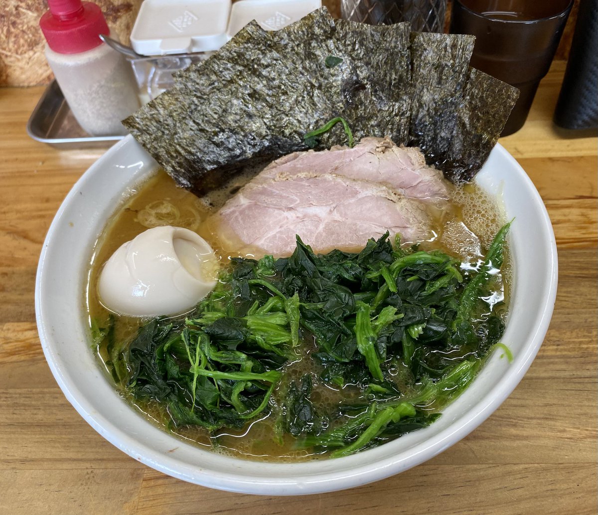 LBsunandmoon's tweet photo. 今日はひとり営業旅なので

ひとり食べたい物ランチ😅

東京都小金井市のえんふく家さんで

えんふくラーメン頂きましたぁ🍜

ご馳走様でした〜😋🙇🏻‍♂️ https://t.co/Cqg0xnzRdp
