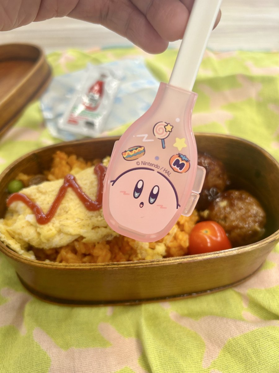 abecst's tweet photo. カービィが好き（2枚目は最近のいただきもの） https://t.co/H9P31uA92U