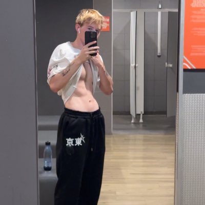 AaronLengrand2's tweet photo. #NouvellePhotoDeProfil https://t.co/mJIZLcdsNr
