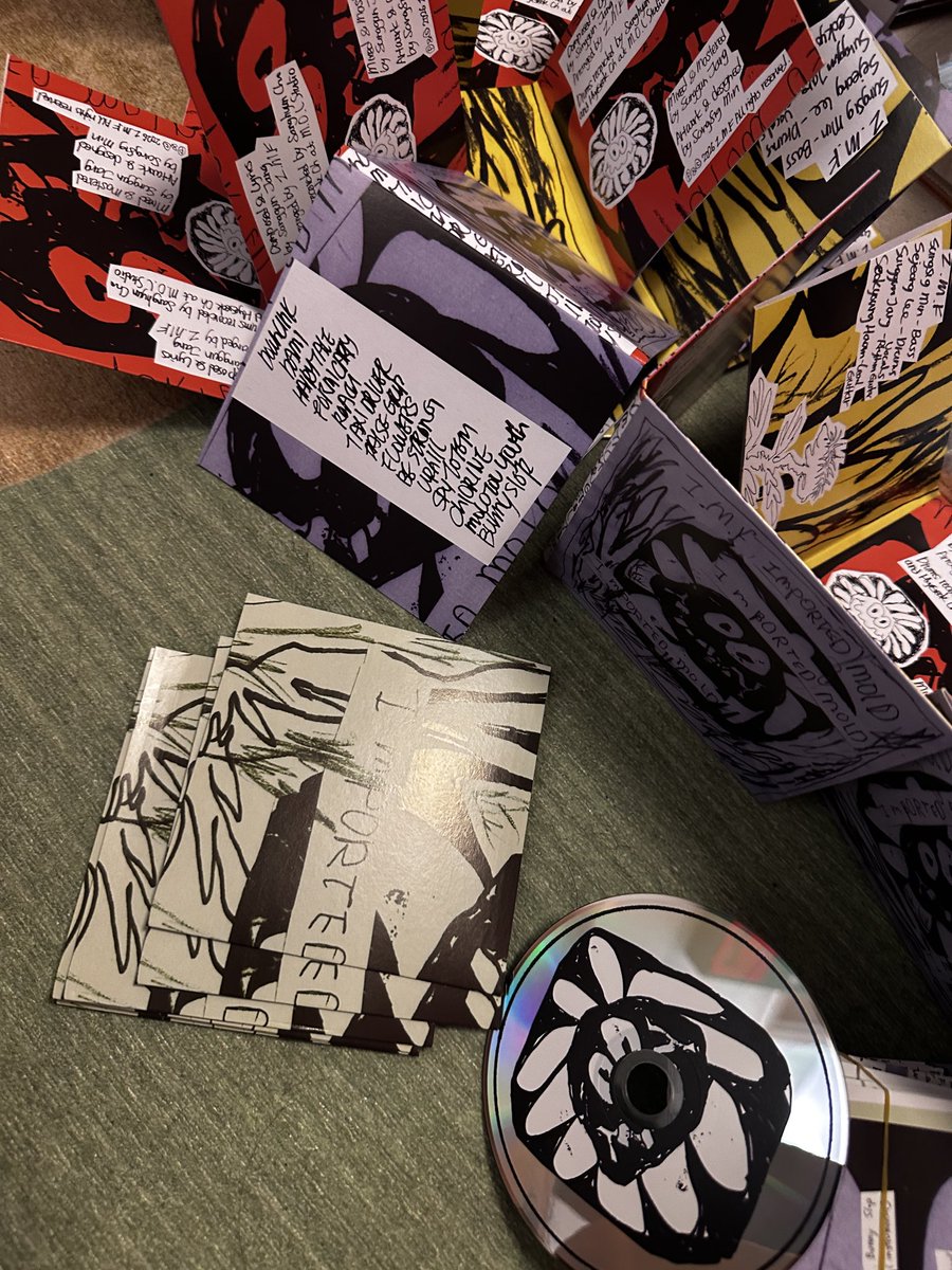 47_imf's tweet photo. I.M.F <Imported Mold> Physical Album &amp; Merch

정규 1집 피지컬 앨범과 티셔츠를 발매 공연에서 만나보실 수 있습니다.

온라인 판매도 곧 진행될 예정이니, 자세한 내용은 추후 공지하겠습니다. https://t.co/tR7IRwFuGc