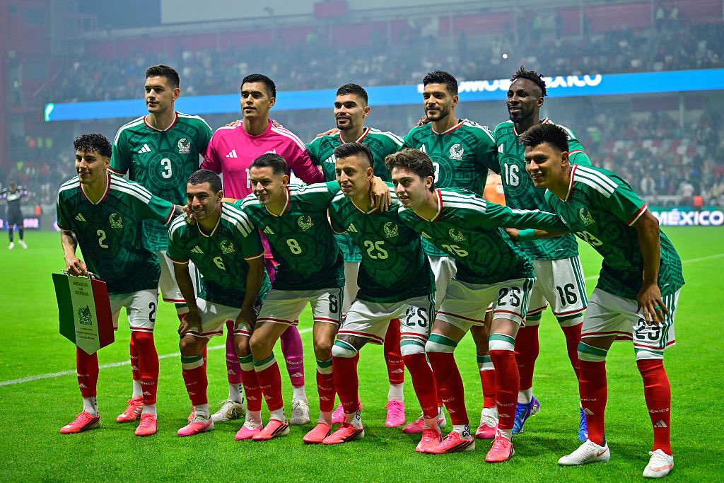 FearedBuck's tweet photo. Mexico has eliminated Ecuador to advance to the Round of 16 at the FIFA World Cup. https://t.co/EvykAyAO8D