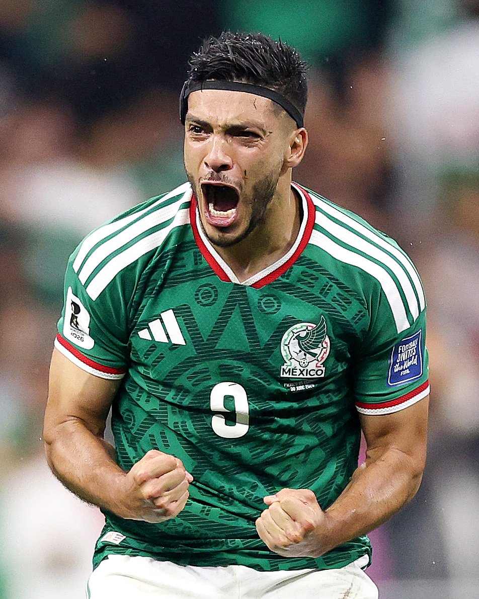 TouchlineX's tweet photo. FT: Mexico 2-0 Ecuador.

MEXICO HAVE QUALIFIED TO THE WORLD CUP ROUND OF 16! 🇲🇽✨ https://t.co/MmANChEDEO