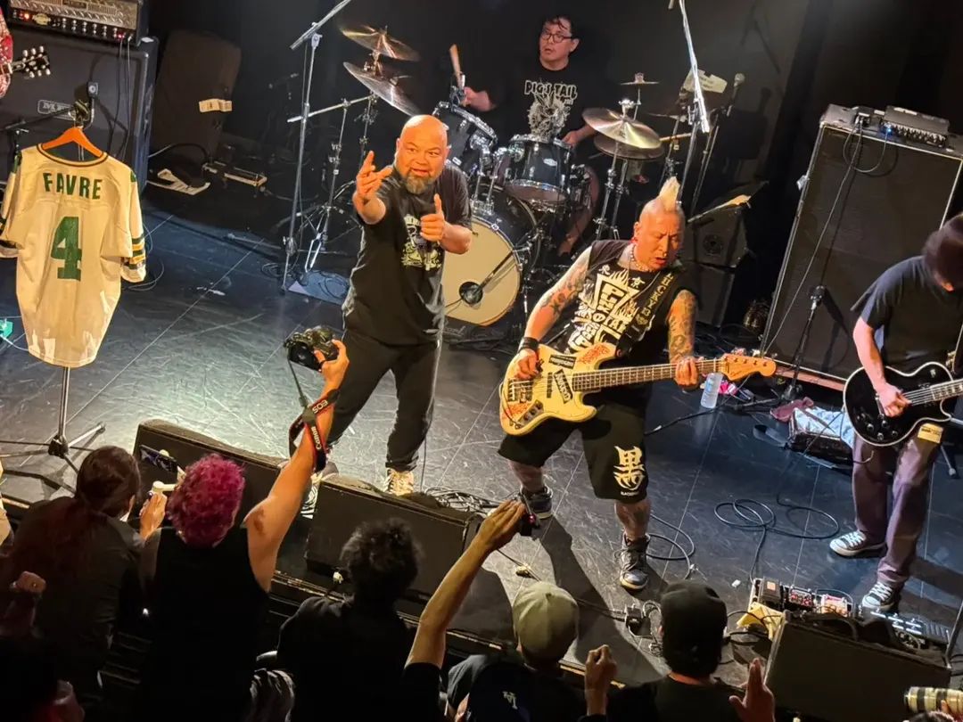 pigstail1121's tweet photo. 2026年

8/1(土)

新宿ANTIKNOCKにて

僕のお店「PIG'S TAIL」が放つ渾身のイベント

ホーリーソニック 2026

開催しますよ🔥

バンドあり、弾き語りライブあり、Hiphopライブあり、DJあり、ポールダンスあり、様々なSHOPやBOOTH出店ありのフェスです✨️

遊びに来てね〜😄✊

スラッシュ!!!（笑） https://t.co/Ugqd5EUJLB