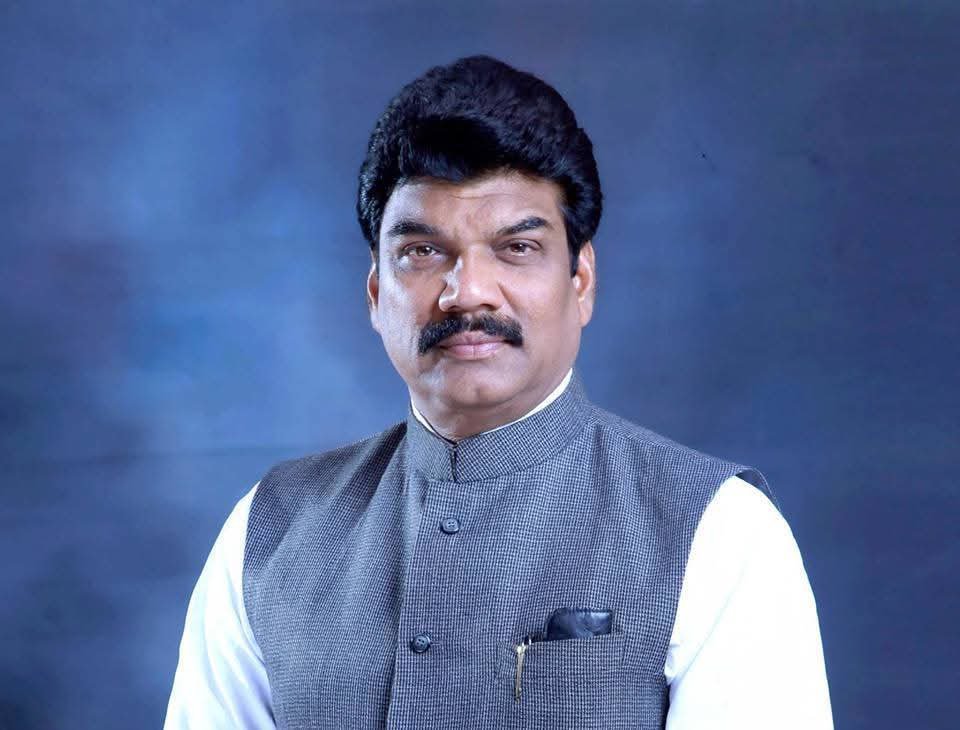 GaneshSingh_in's tweet photo. मध्यप्रदेश सरकार में कैबिनेट मंत्री श्री गोविंद सिंह राजपूत जी, आपको जन्मदिन की हार्दिक शुभकामनाएं💐

आप सदैव स्वस्थ रहें व दीर्घायु हों, ईश्वर से यही कामना है।

@govinds_R https://t.co/Xi8hOHPw5r