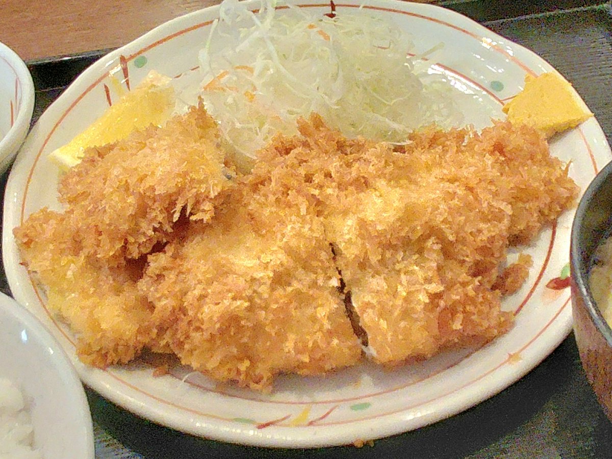 dogesho's tweet photo. 『ときわ食堂』の｢三重県産穴子フライ定食｣

#ときわ食堂 #巣鴨 #巣鴨地蔵通り商店街 #穴子フライ #あなご https://t.co/hS7hqHH2jB