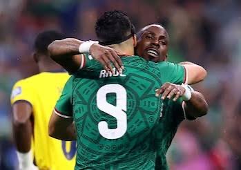 ecamarena1's tweet photo. Inobjetable triunfo de @miseleccionmx 2-0 sobre Ecuador, con dinamismo, brillantez y espectacularidad en el 1o tiempo; con orden, seguridad y solidez defensiva en el 2o lapso, dominante, consistente, con gran oficio y temple para trabajar correctamente todo el partido. https://t.co/37hRkp4nMs