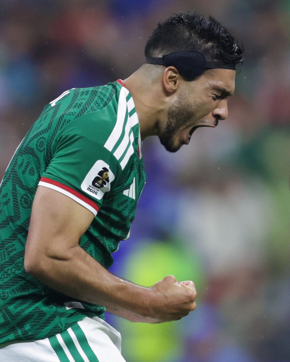 Rommel_Pacheco's tweet photo. No nos despierten de este sueño 🇲🇽✨

Porque México sigue escribiendo una historia que hace vibrar a todo un país. Cada partido se juega con el corazón, cada minuto nos une y cada triunfo nos recuerda que, cuando creemos juntos, no hay imposibles ❤️

La ilusión está más viva que nunca 🤩

Fotos de @miseleccionmx