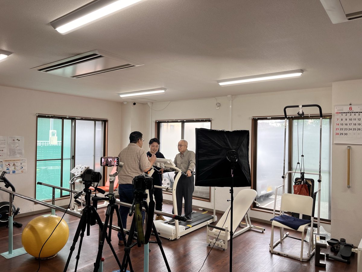 Actionplus0101's tweet photo. Action +のCM撮影を行いました✨
色んな方に知ってもらいたい
見て、触れて、聞いて☺️

#船橋市リハビリ #習志野市リハビリ #理学療法士 #訪問リハビリステーション #看護師 https://t.co/LHDmr8ppAx