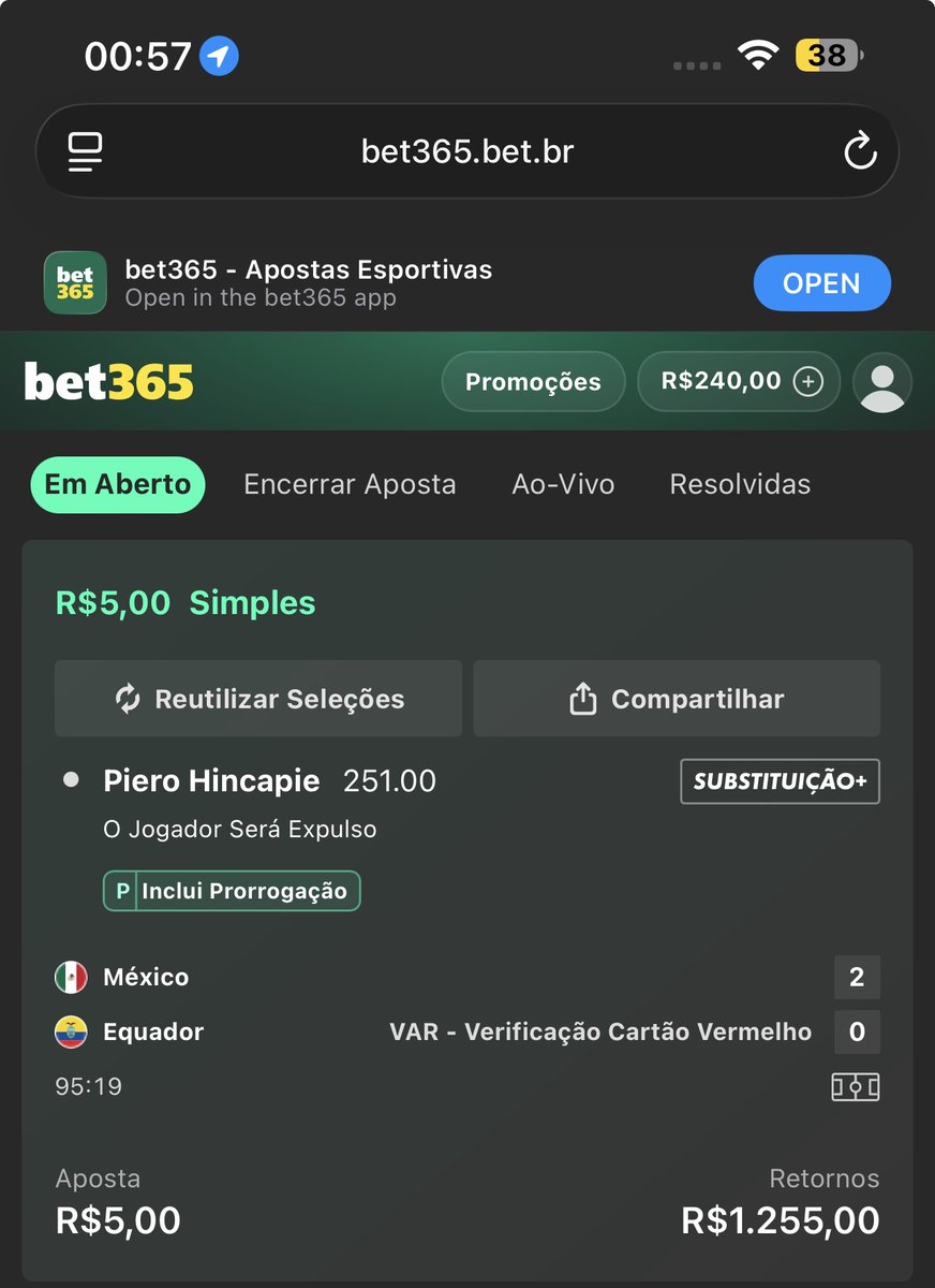 Locunhaaa's tweet photo. o cara entende muito de futebol pqp https://t.co/KidhT2tsJt