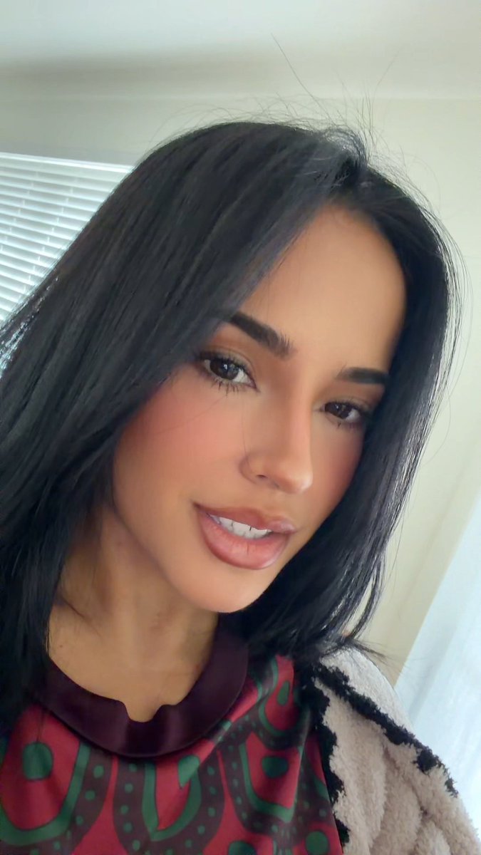 JumpTrailers's tweet photo. Becky G via TikTok https://t.co/SB4DyS7RQi