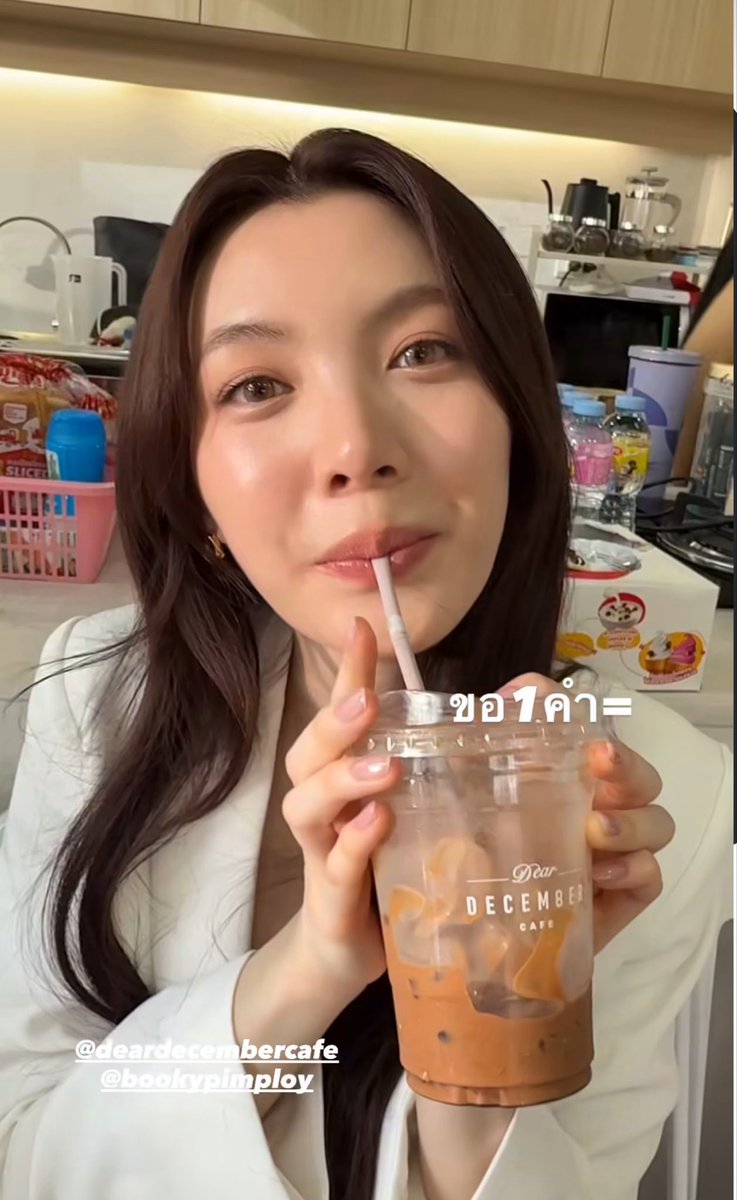 findmetothetoon's tweet photo. จิ๋วหนิ จับแก้วสองมือเสมอมา 🥺🫳🏻 https://t.co/8dyEgU3wix