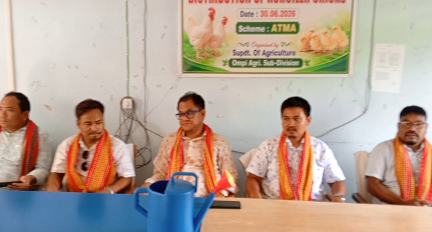 NewsStar69313's tweet photo. Ompi SA Provided Kuroiler Chicks To Farmers.
#Ompi #SA #Provided #Kuroiler #Chicks #To #Farmers #TTAADC #Tripura
https://t.co/ZLlYaj9hTh https://t.co/9FFJMTRRpZ