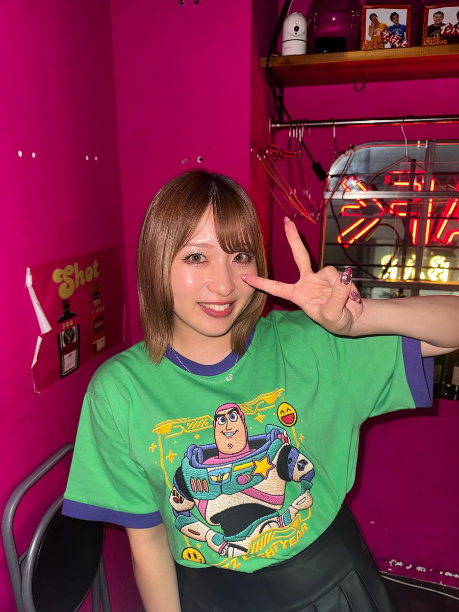 hito_decco's tweet photo. な〜〜んとなんと！！！！🫪
元ハロープロジェクト、元こぶしファクトリーの
藤井梨央さんが
ご来店くださいました〜〜🥹💞
ありがとうございました💫

※写真許可済み🙇🏻‍♀️

#ハロプロ好きな人と繋がりたい 
#ハロプロ好きな店員がいるバー https://t.co/kyg6n2Gi9f