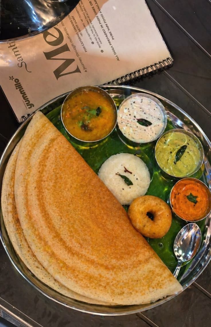 shofieeeni's tweet photo. Dosa               Or              idli https://t.co/GaCuEt3cqI