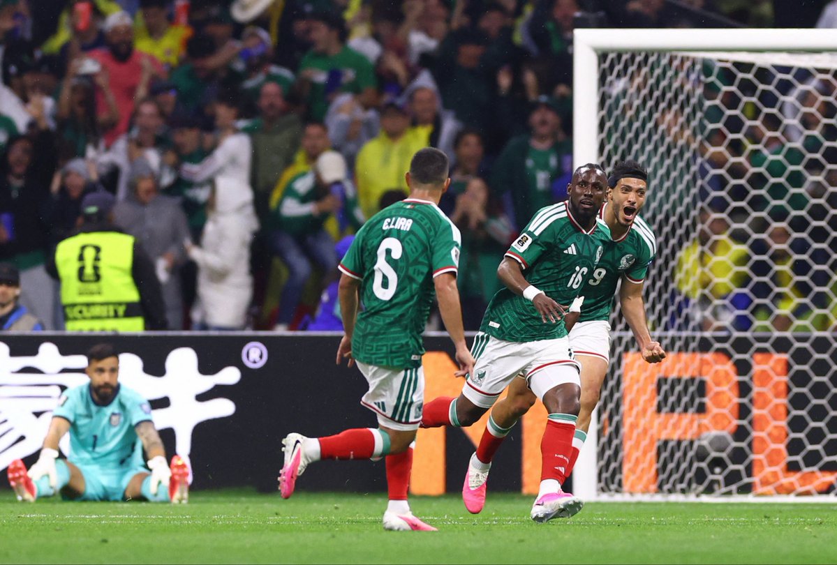 DallasTexasTV's tweet photo. MEXICO WINS 2-0 🇲🇽 https://t.co/NU7VNMPxuu
