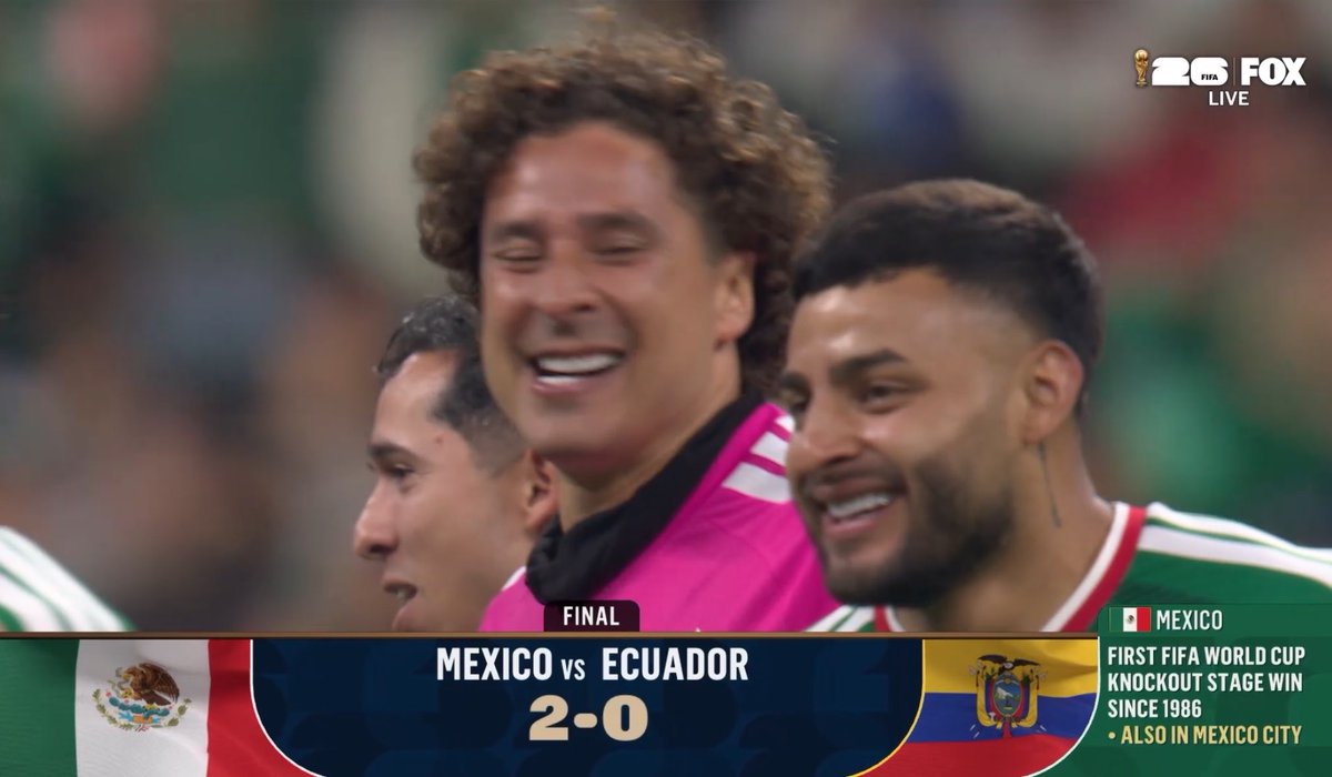NoodleHairCR7's tweet photo. They gave him a farewell the other day what is bro still doing here 😭 https://t.co/QTTJrLbv33