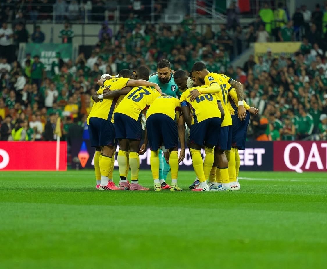 ZuritaCarpio's tweet photo. La Selección de #Ecuador llegó al #Mundial2026 con la etiqueta de la mejor defensa y se llevó dos goles de México. 
La delantera fue inoperante y eso que juraban darían el #Aztecazo https://t.co/PAjkRRATp3