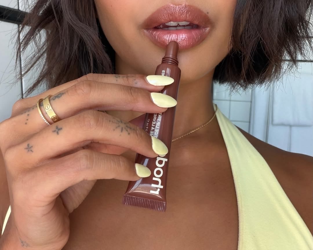blushingdior's tweet photo. hello beautiful july https://t.co/wicIWyuBIP